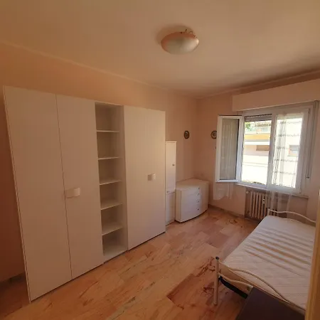 Comfort House Apartmán Pesaro